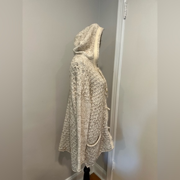 Free People Oversized Sz: S Cable Knit Chunky Cream Cardigan. Toggle Buttons. - Picture 13 of 16